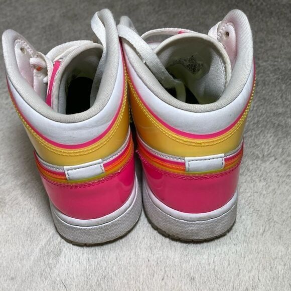 Nike Jordan 1 Women's Sneakers White Neon Pink Mid Edge Glow Size 5.5 Y 7 Womens - Picture 8 of 10